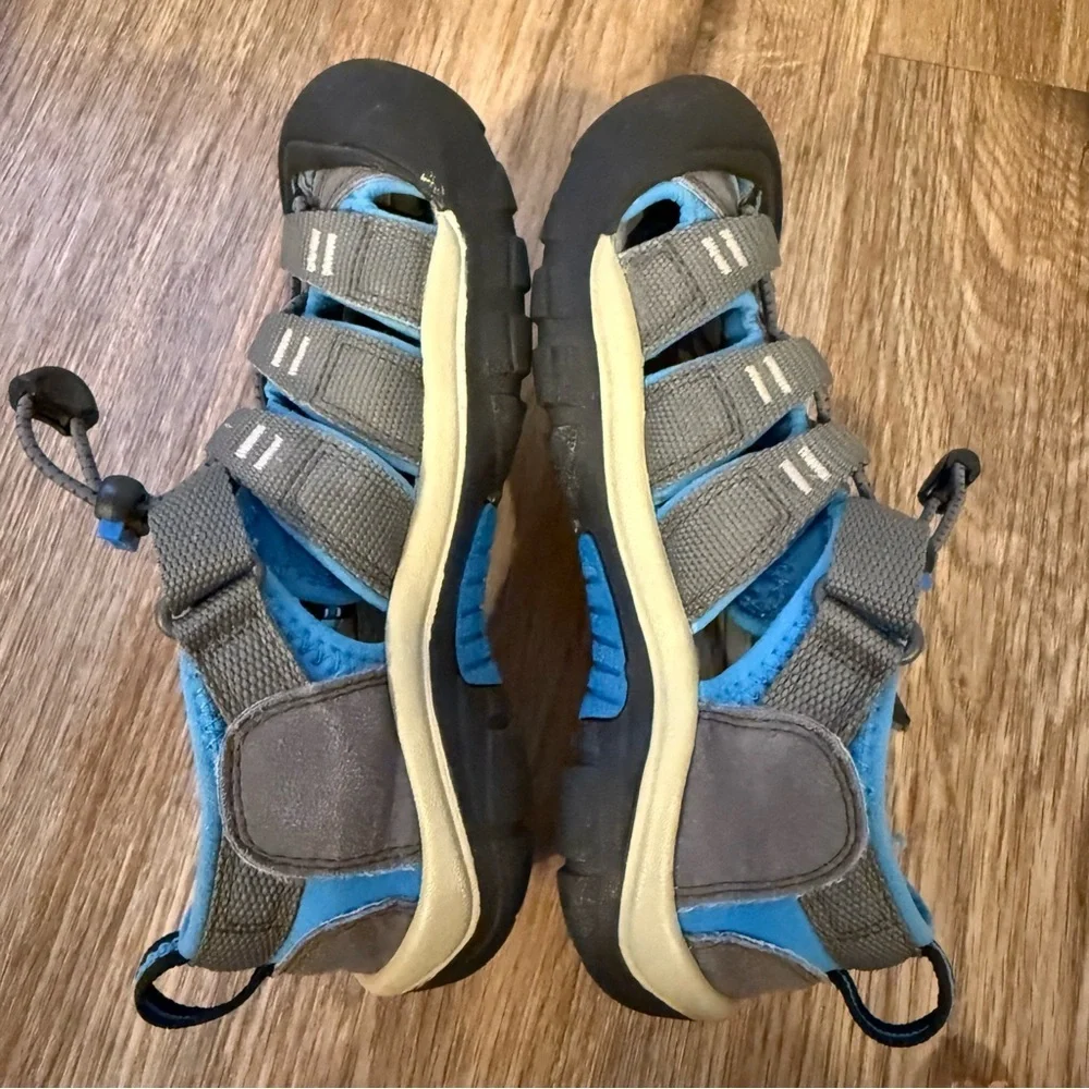 Keen Sandals Newport H2 Brilliant Blue Youth Size 1 Outdoor Waterproof Comfort